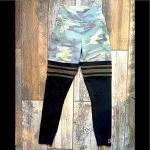 Pocket thigh-highs army camo leggings